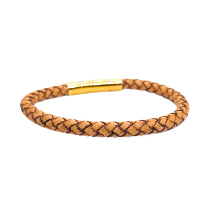 إسورة جلد بني فاتح مضفّر بقفل دهبي على خلفية بيضا، Overpowered Accessories