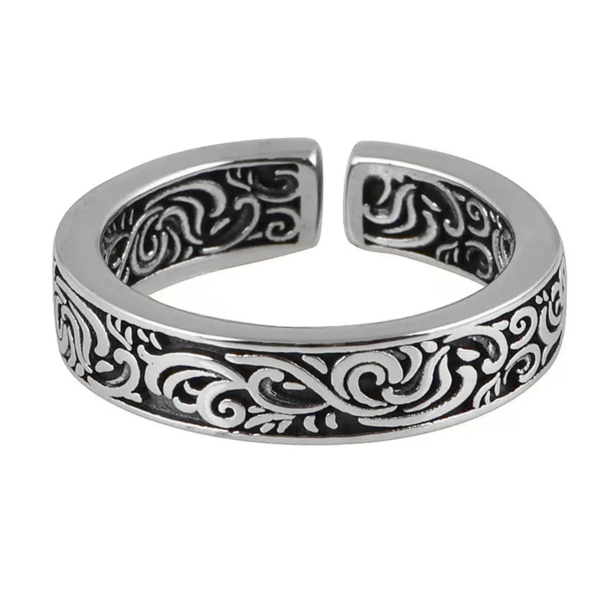 Silver tone men’s ring with black and white scrollwork band