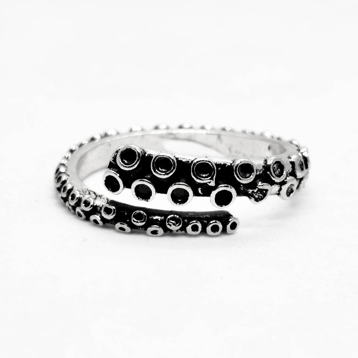 Bold Zinc Alloy - R-1 Ring features a unique octopus tentacle design with textured detailing, ideal for men's fashion.