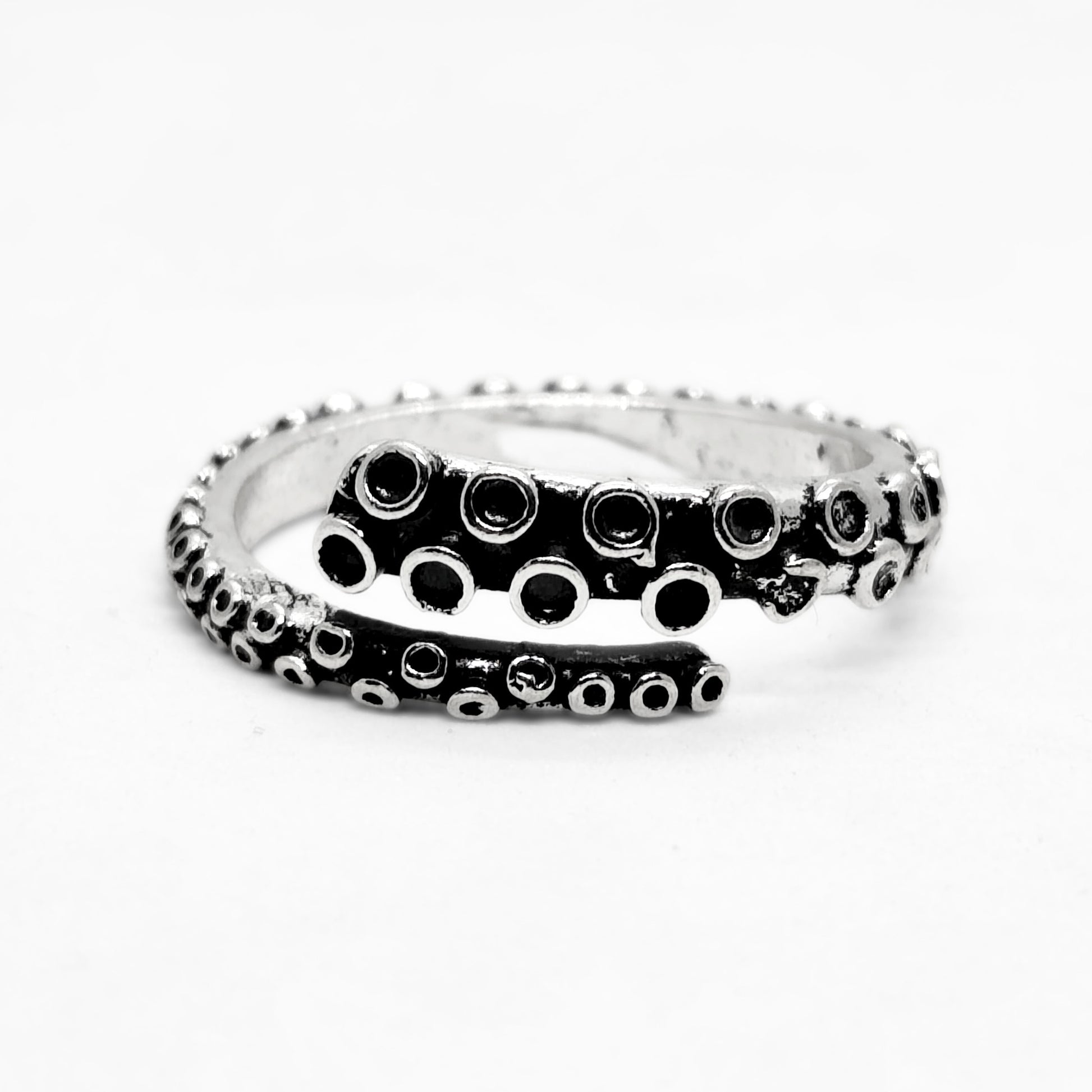 Bold Zinc Alloy - R-1 Ring features a unique octopus tentacle design with textured detailing, ideal for men's fashion.