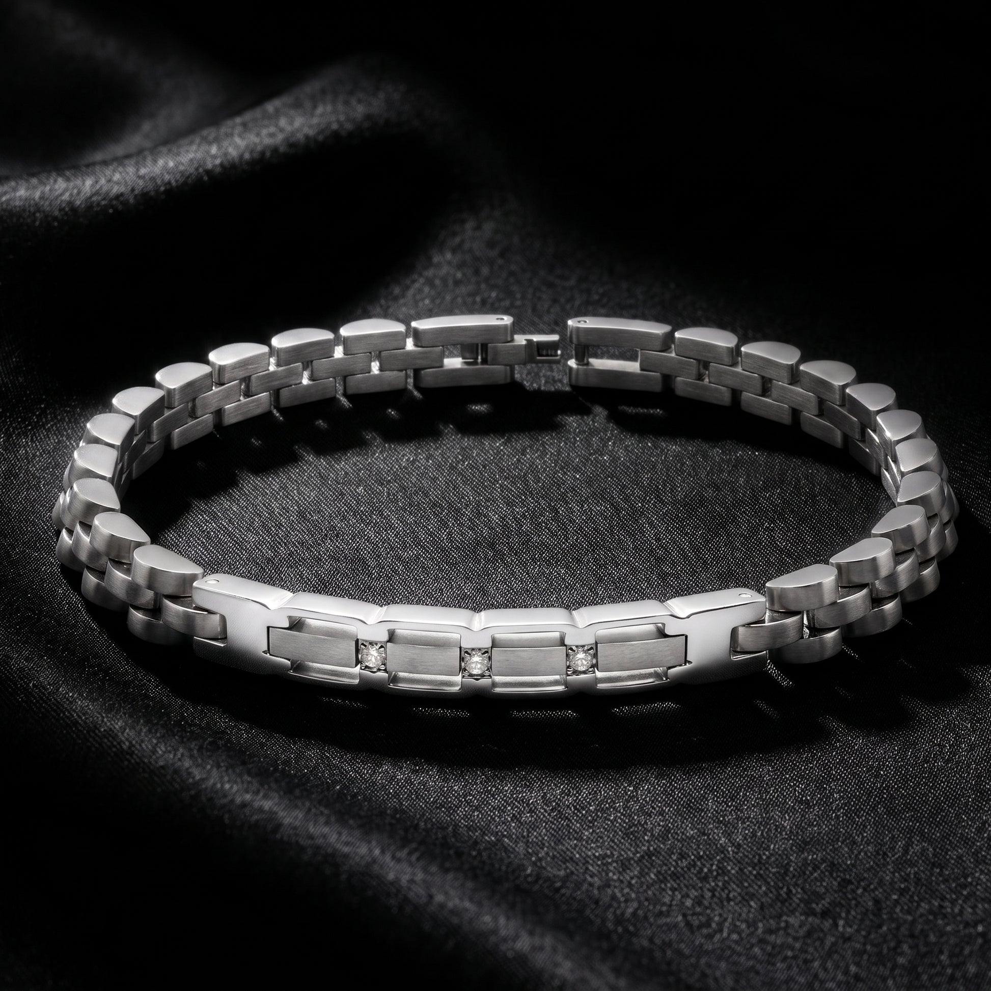 Silver stainless steel link bracelet with three micro zircon settings